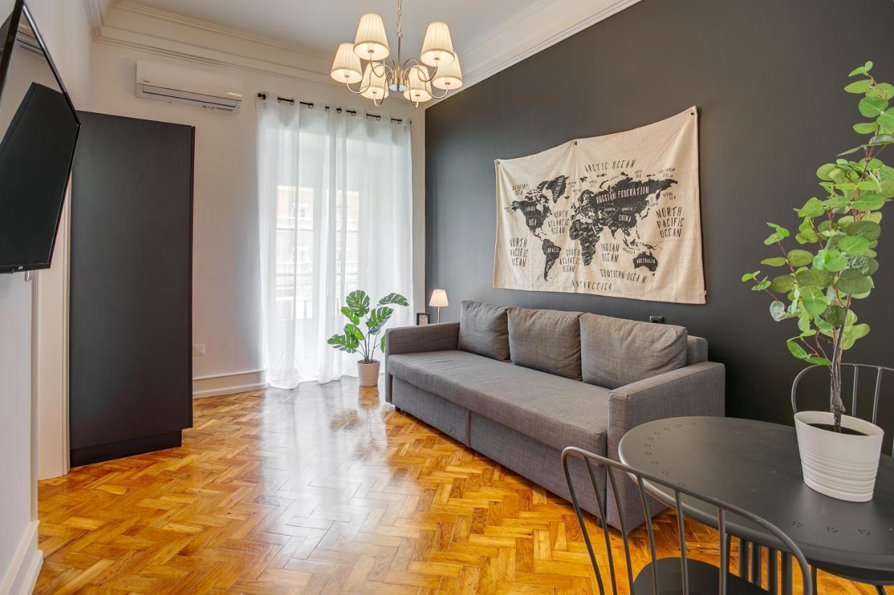 Apartamento Home Out Rooms & Apartments *